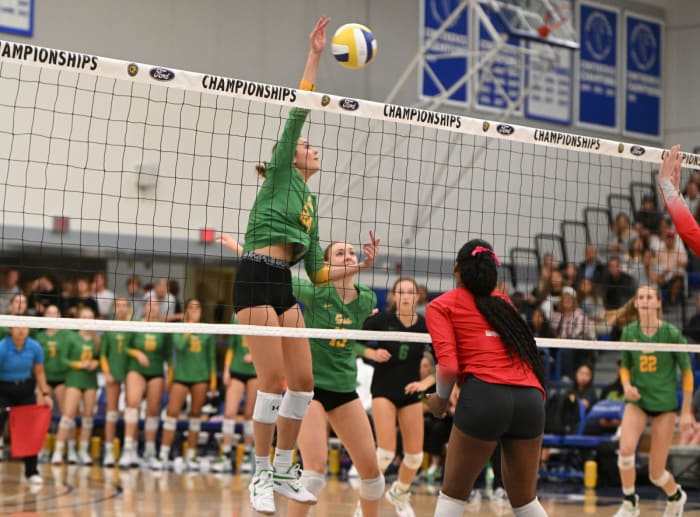 Mater Dei 3, Mira Costa 0 2023 girls vball SS D1 championship by Heston Quan 11-04-2023110420235 (3)